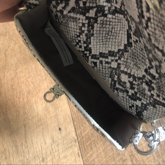 Urban Outfitters Snake Skin Purse - Picture 6 of 6